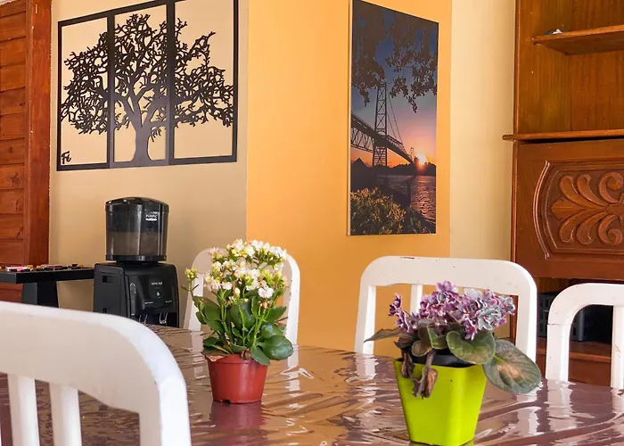 Picco Da Ilha Hostel